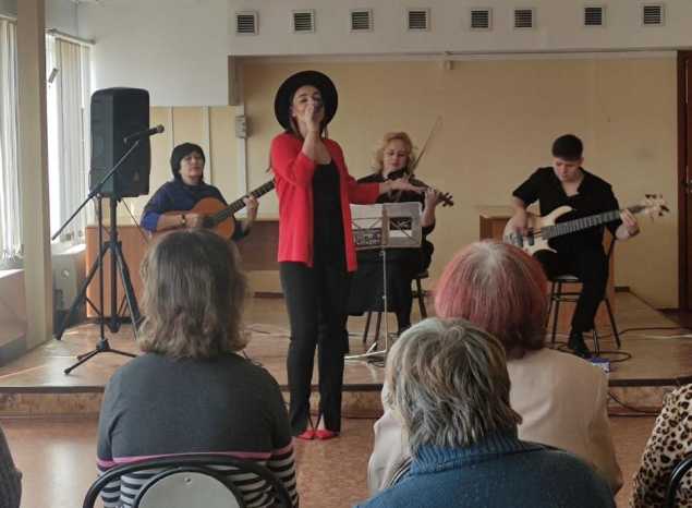 Творческий коллектив «Экспромт» выступил для жителей ЛНР и ДНР